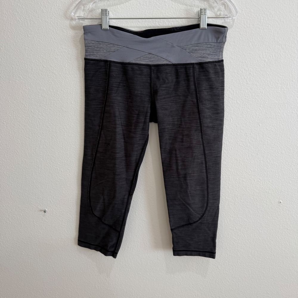 Lululemon Charcoal Space Dye Crossover Waist Crop Leggings Womens 8 Capri Pants